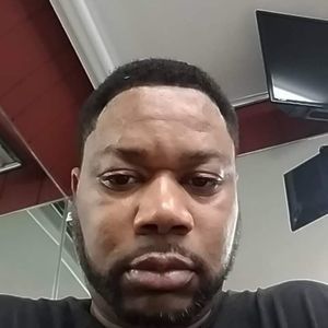 Meet your Posher, Derrick